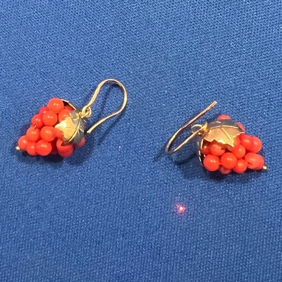 Estate Grapes Coral D Napoli  14K Gold Dangle Earrings - Picture 4 of 8